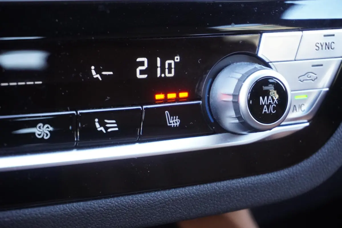 xDrive30i High Executive | 20 inch LM M Dubbelspaak | Trekhaak met elektrisch wegklapbare kogel | HiFi System | BMW Head-Up Display | Achteruitrijcamera