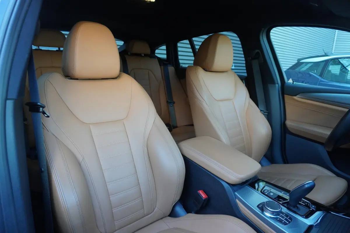 xDrive30i High Executive | 20 inch LM M Dubbelspaak | Trekhaak met elektrisch wegklapbare kogel | HiFi System | BMW Head-Up Display | Achteruitrijcamera