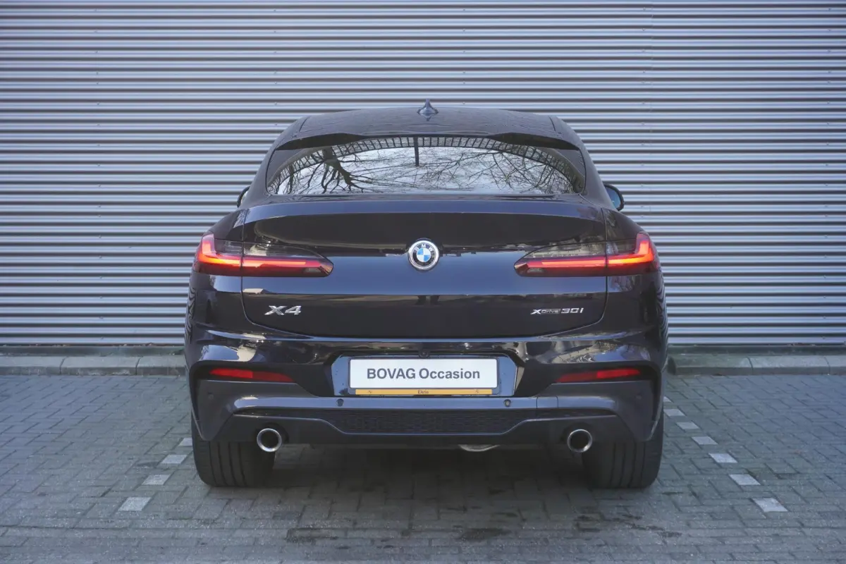 xDrive30i High Executive | 20 inch LM M Dubbelspaak | Trekhaak met elektrisch wegklapbare kogel | HiFi System | BMW Head-Up Display | Achteruitrijcamera