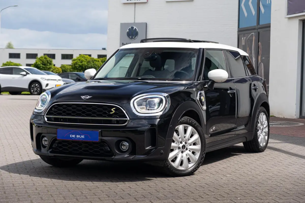 1.5 Cooper SE ALL4 Chili+|Panoramadak|JCW|CarPlay|Automaat|Keyless|LED|Union Jack|Hybride|Dealer Onderhouden