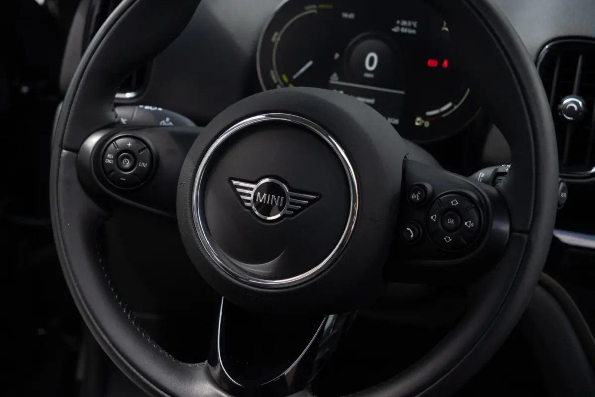 1.5 Cooper SE ALL4 Chili+|Panoramadak|JCW|CarPlay|Automaat|Keyless|LED|Union Jack|Hybride|Dealer Onderhouden
