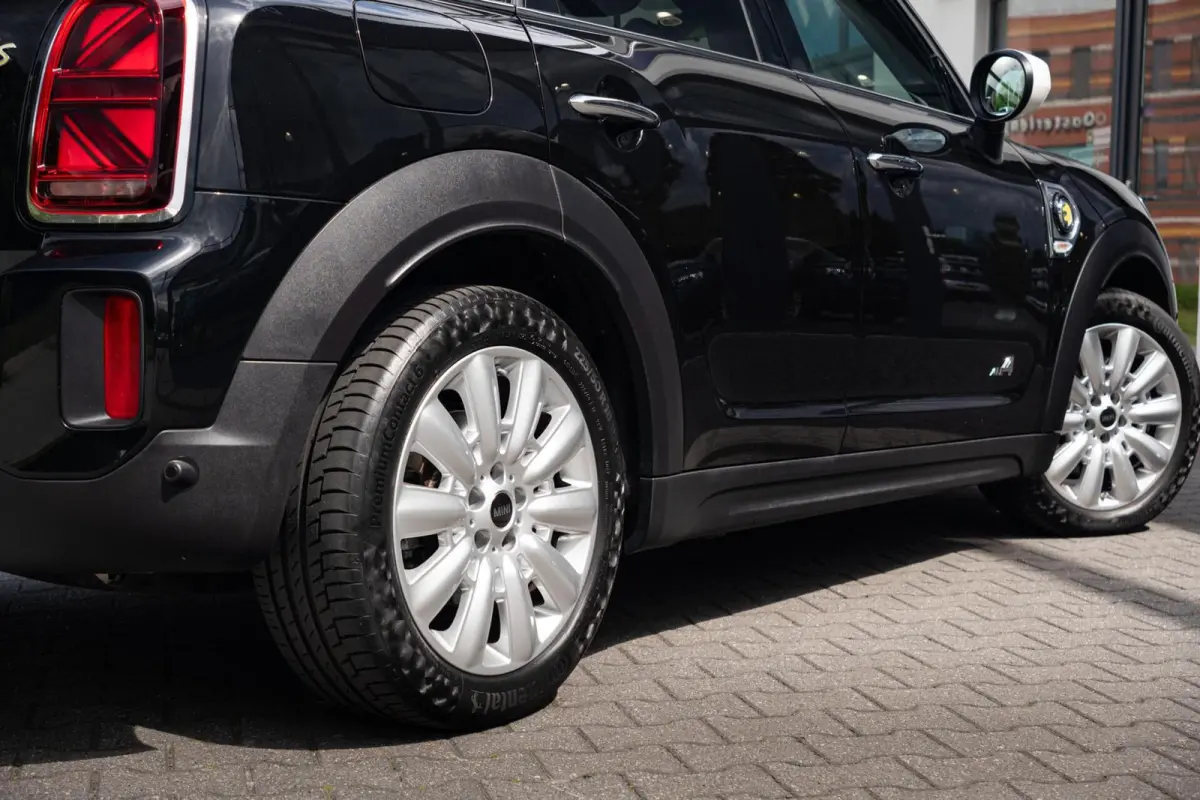 1.5 Cooper SE ALL4 Chili+|Panoramadak|JCW|CarPlay|Automaat|Keyless|LED|Union Jack|Hybride|Dealer Onderhouden