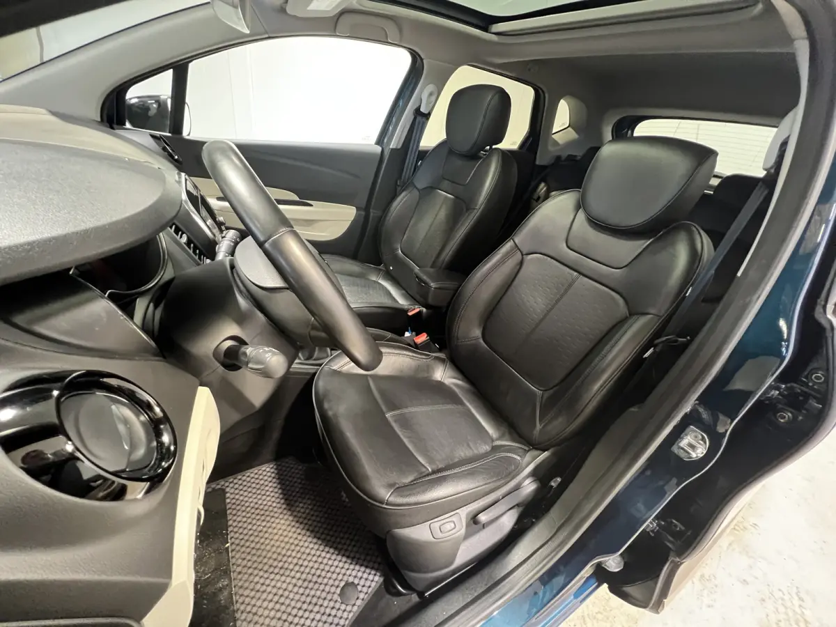 0.9 TCe Intens | Navigatie/Android/Apple Carplay | LM Velgen 17" | Panoramadak | Voorstoelen Verwarmd | Lederen Bekleding | Airco |