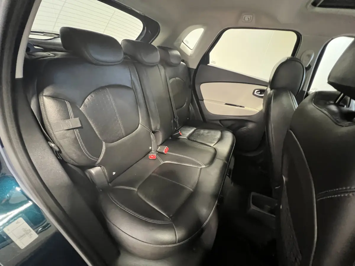 0.9 TCe Intens | Navigatie/Android/Apple Carplay | LM Velgen 17" | Panoramadak | Voorstoelen Verwarmd | Lederen Bekleding | Airco |