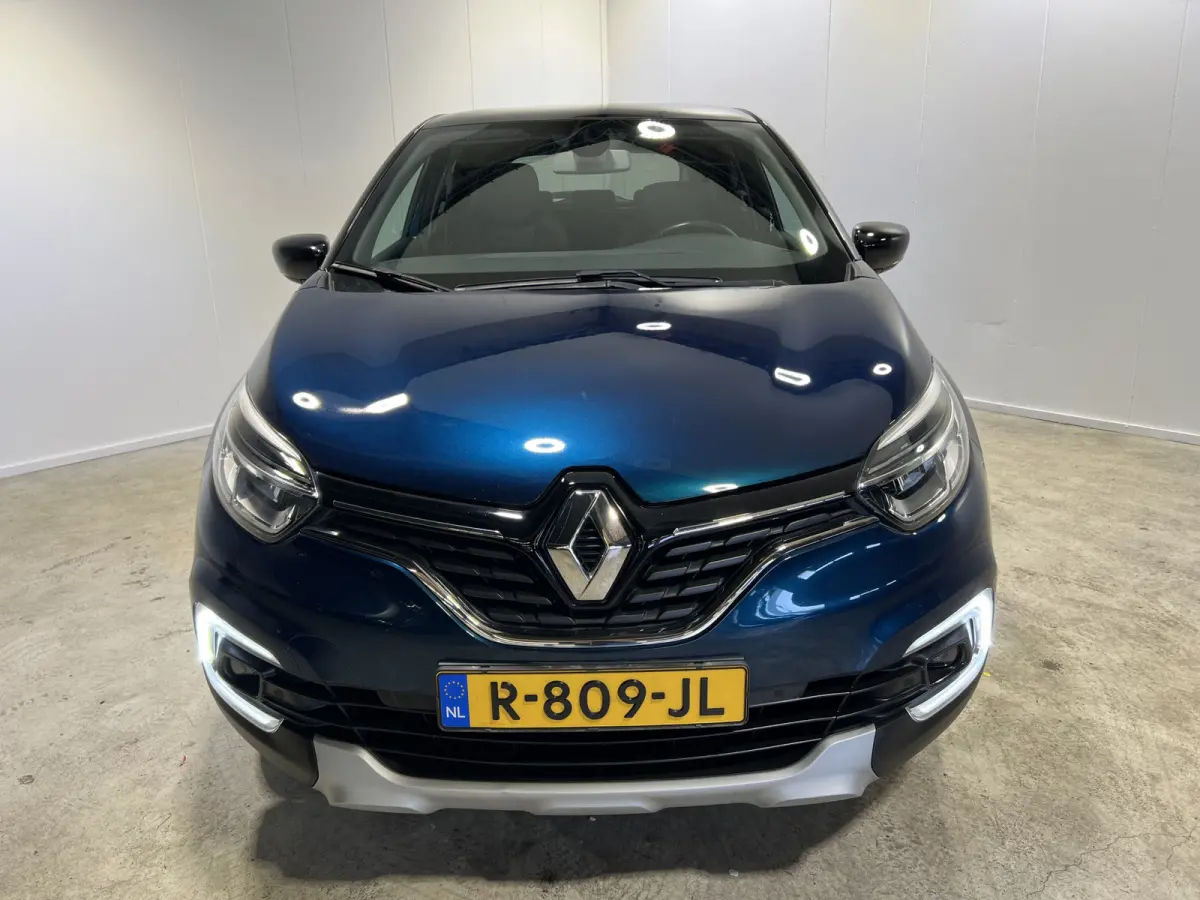0.9 TCe Intens | Navigatie/Android/Apple Carplay | LM Velgen 17" | Panoramadak | Voorstoelen Verwarmd | Lederen Bekleding | Airco |