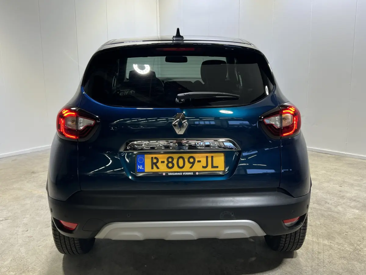 0.9 TCe Intens | Navigatie/Android/Apple Carplay | LM Velgen 17" | Panoramadak | Voorstoelen Verwarmd | Lederen Bekleding | Airco |