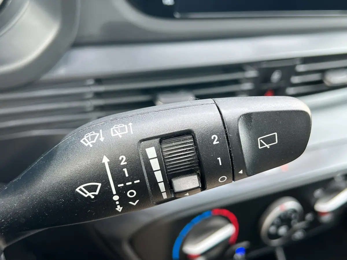 1.0 T-GDI 100pk Comfort | Airco | Camera | Carplay | Cruise control | Dodehoek detectie | Navigatie | Parkeersensoren | Digitaal cockpit | Lichtmetalen velgen