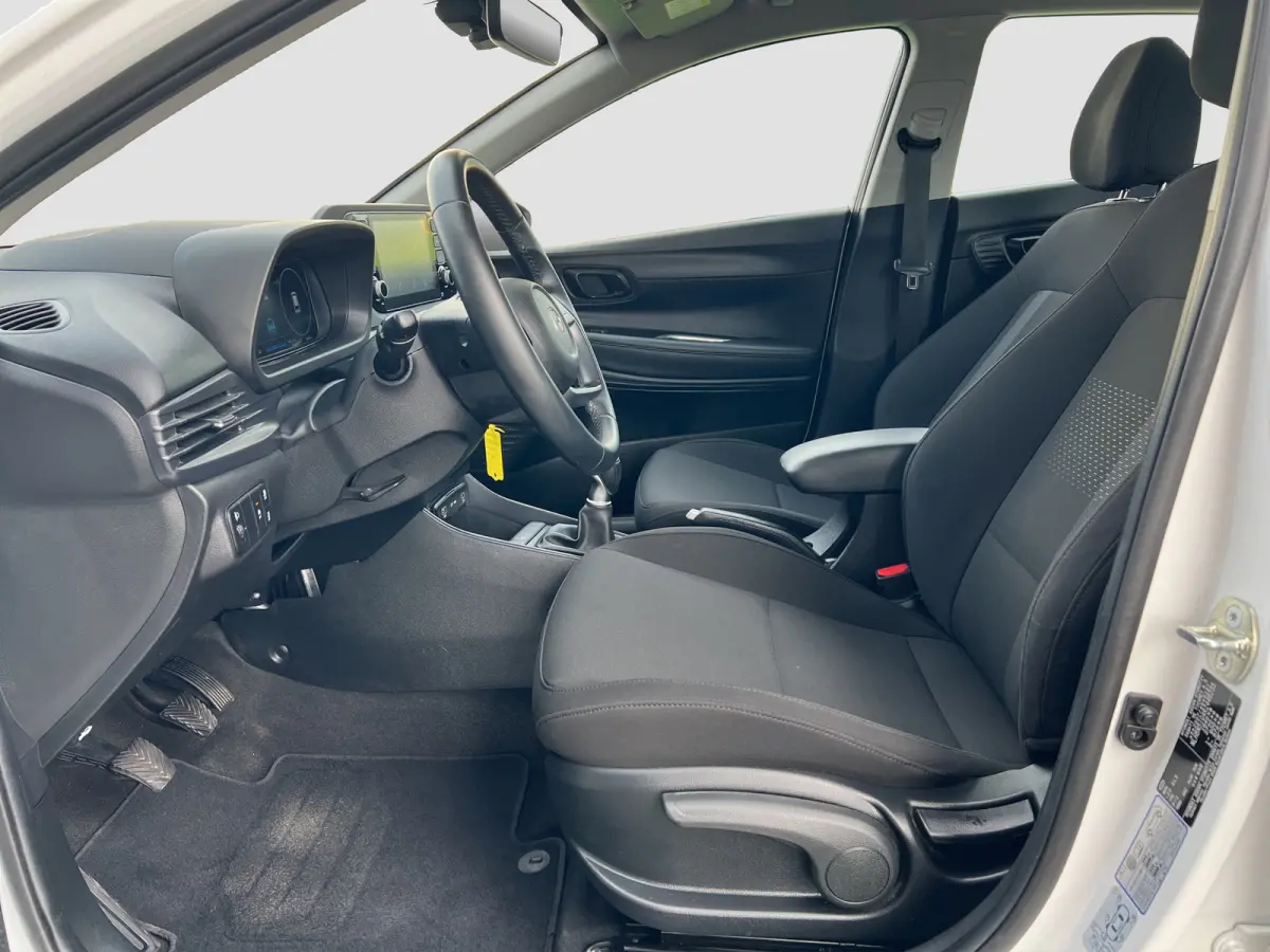 1.0 T-GDI 100pk Comfort | Airco | Camera | Carplay | Cruise control | Dodehoek detectie | Navigatie | Parkeersensoren | Digitaal cockpit | Lichtmetalen velgen