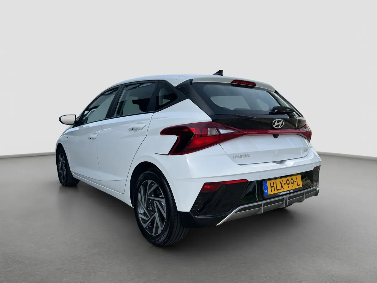 1.0 T-GDI 100pk Comfort | Airco | Camera | Carplay | Cruise control | Dodehoek detectie | Navigatie | Parkeersensoren | Digitaal cockpit | Lichtmetalen velgen