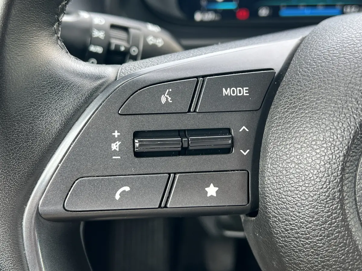 1.0 T-GDI 100pk Comfort | Airco | Camera | Carplay | Cruise control | Dodehoek detectie | Navigatie | Parkeersensoren | Digitaal cockpit | Lichtmetalen velgen