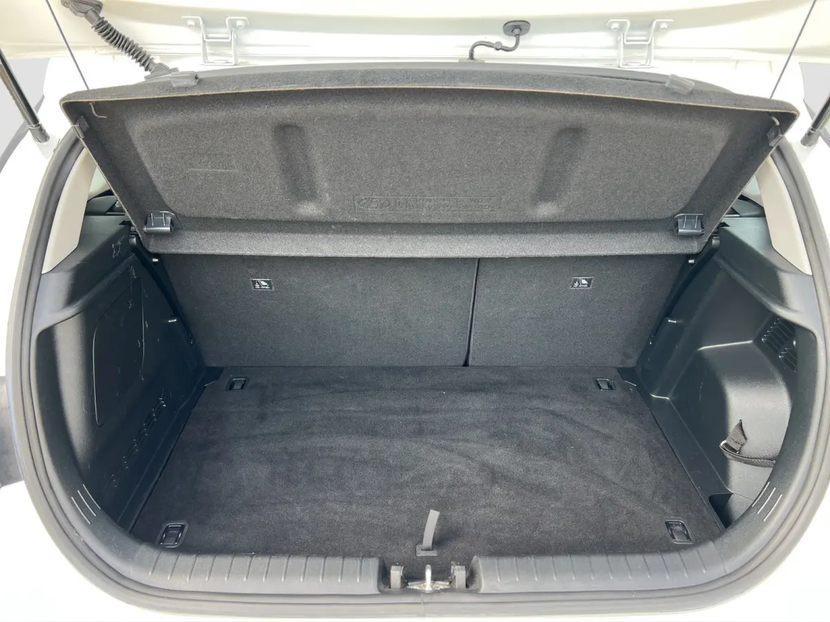 1.0 T-GDI 100pk Comfort | Airco | Camera | Carplay | Cruise control | Dodehoek detectie | Navigatie | Parkeersensoren | Digitaal cockpit | Lichtmetalen velgen