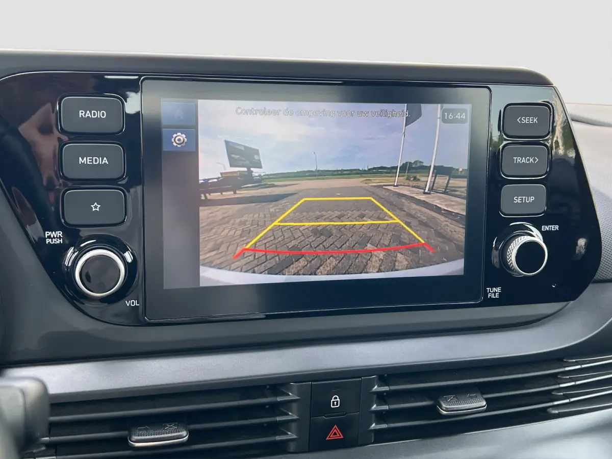 1.0 T-GDI 100pk Comfort | Airco | Camera | Carplay | Cruise control | Dodehoek detectie | Navigatie | Parkeersensoren | Digitaal cockpit | Lichtmetalen velgen