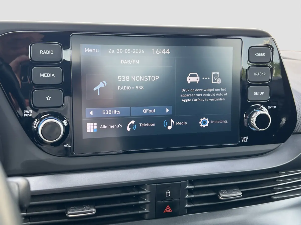 1.0 T-GDI 100pk Comfort | Airco | Camera | Carplay | Cruise control | Dodehoek detectie | Navigatie | Parkeersensoren | Digitaal cockpit | Lichtmetalen velgen