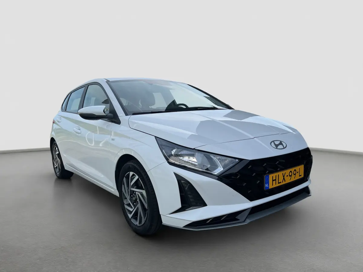 1.0 T-GDI 100pk Comfort | Airco | Camera | Carplay | Cruise control | Dodehoek detectie | Navigatie | Parkeersensoren | Digitaal cockpit | Lichtmetalen velgen