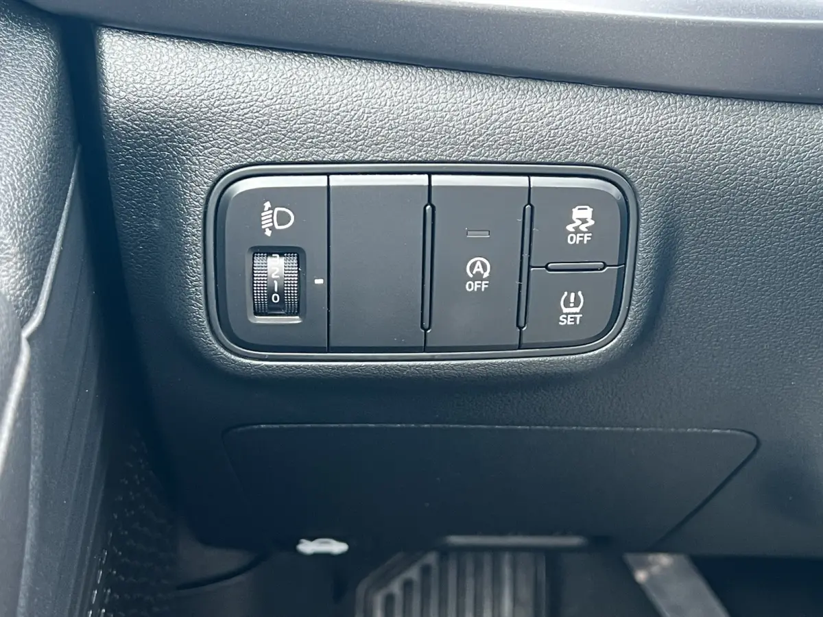 1.0 T-GDI 100pk Comfort | Airco | Camera | Carplay | Cruise control | Dodehoek detectie | Navigatie | Parkeersensoren | Digitaal cockpit | Lichtmetalen velgen