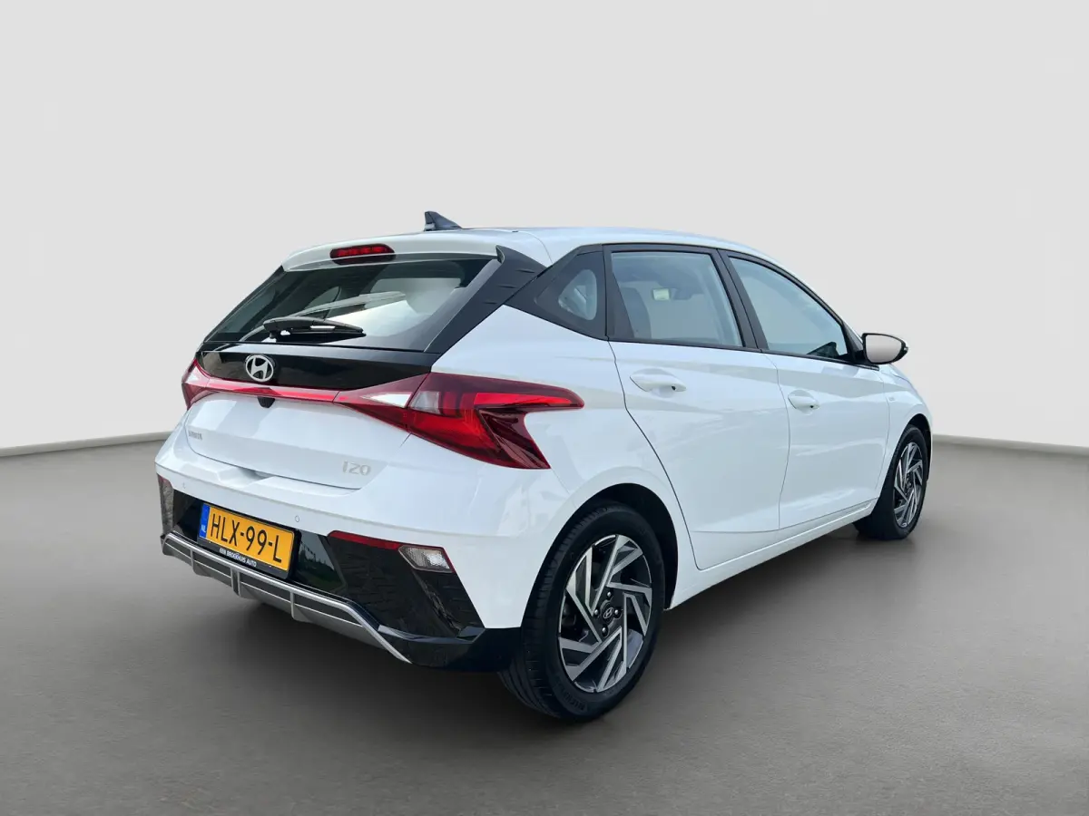 1.0 T-GDI 100pk Comfort | Airco | Camera | Carplay | Cruise control | Dodehoek detectie | Navigatie | Parkeersensoren | Digitaal cockpit | Lichtmetalen velgen