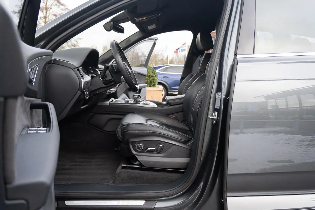 3.0 TDI e-tron Quattro Sport|S-Line|Org NL NAP|2e Eig|CarPlay|Luchtvering|Bose|Virtual|Trekhaak|LED|DubbelGlas|Dealer Onderhouden