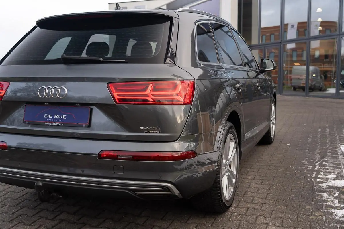3.0 TDI e-tron Quattro Sport|S-Line|Org NL NAP|2e Eig|CarPlay|Luchtvering|Bose|Virtual|Trekhaak|LED|DubbelGlas|Dealer Onderhouden