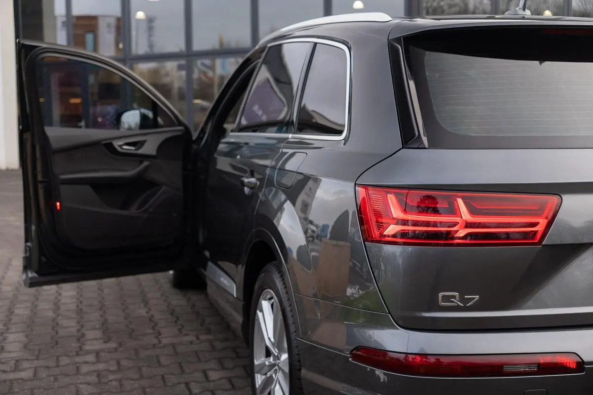 3.0 TDI e-tron Quattro Sport|S-Line|Org NL NAP|2e Eig|CarPlay|Luchtvering|Bose|Virtual|Trekhaak|LED|DubbelGlas|Dealer Onderhouden