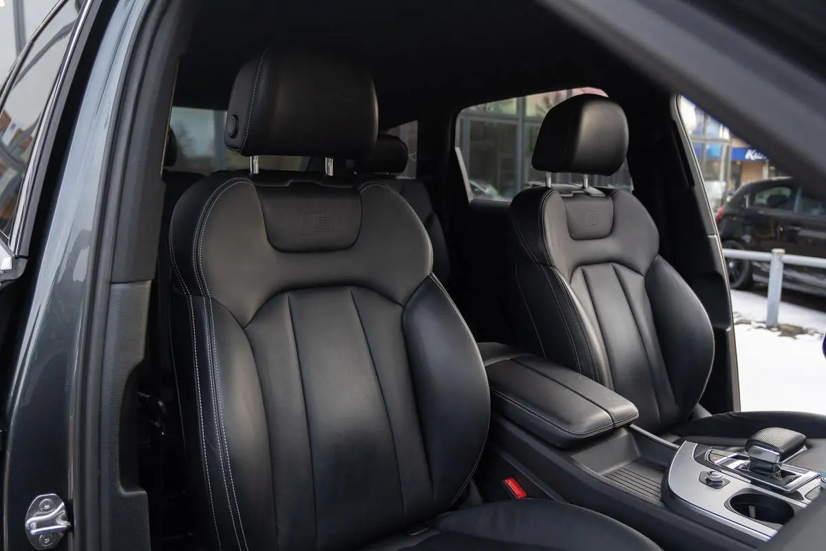 3.0 TDI e-tron Quattro Sport|S-Line|Org NL NAP|2e Eig|CarPlay|Luchtvering|Bose|Virtual|Trekhaak|LED|DubbelGlas|Dealer Onderhouden