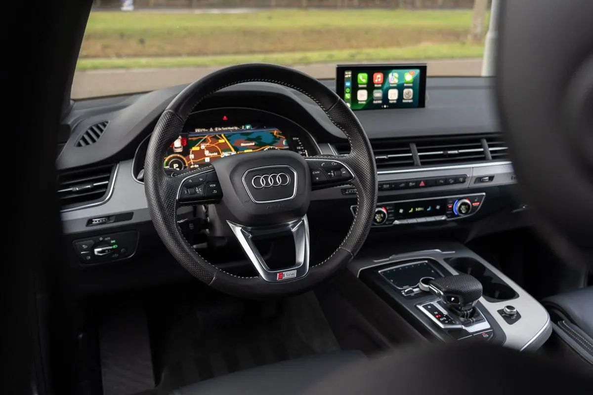 3.0 TDI e-tron Quattro Sport|S-Line|Org NL NAP|2e Eig|CarPlay|Luchtvering|Bose|Virtual|Trekhaak|LED|DubbelGlas|Dealer Onderhouden