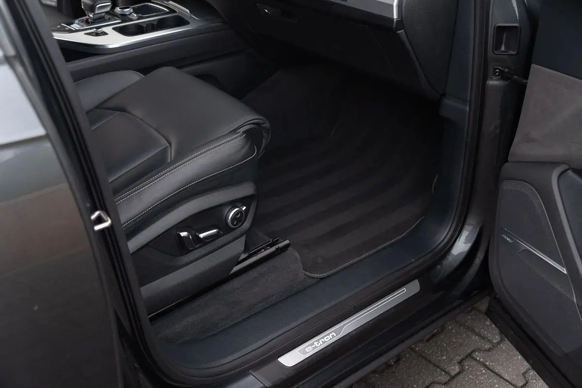 3.0 TDI e-tron Quattro Sport|S-Line|Org NL NAP|2e Eig|CarPlay|Luchtvering|Bose|Virtual|Trekhaak|LED|DubbelGlas|Dealer Onderhouden