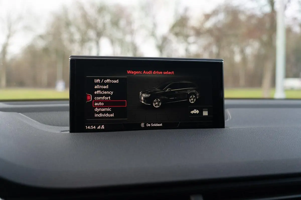 3.0 TDI e-tron Quattro Sport|S-Line|Org NL NAP|2e Eig|CarPlay|Luchtvering|Bose|Virtual|Trekhaak|LED|DubbelGlas|Dealer Onderhouden