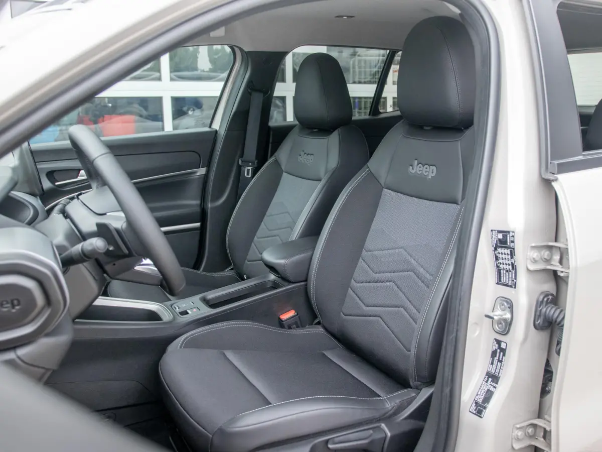 1.2 e-Hybrid Summit | Infotainment&Convenience Pack