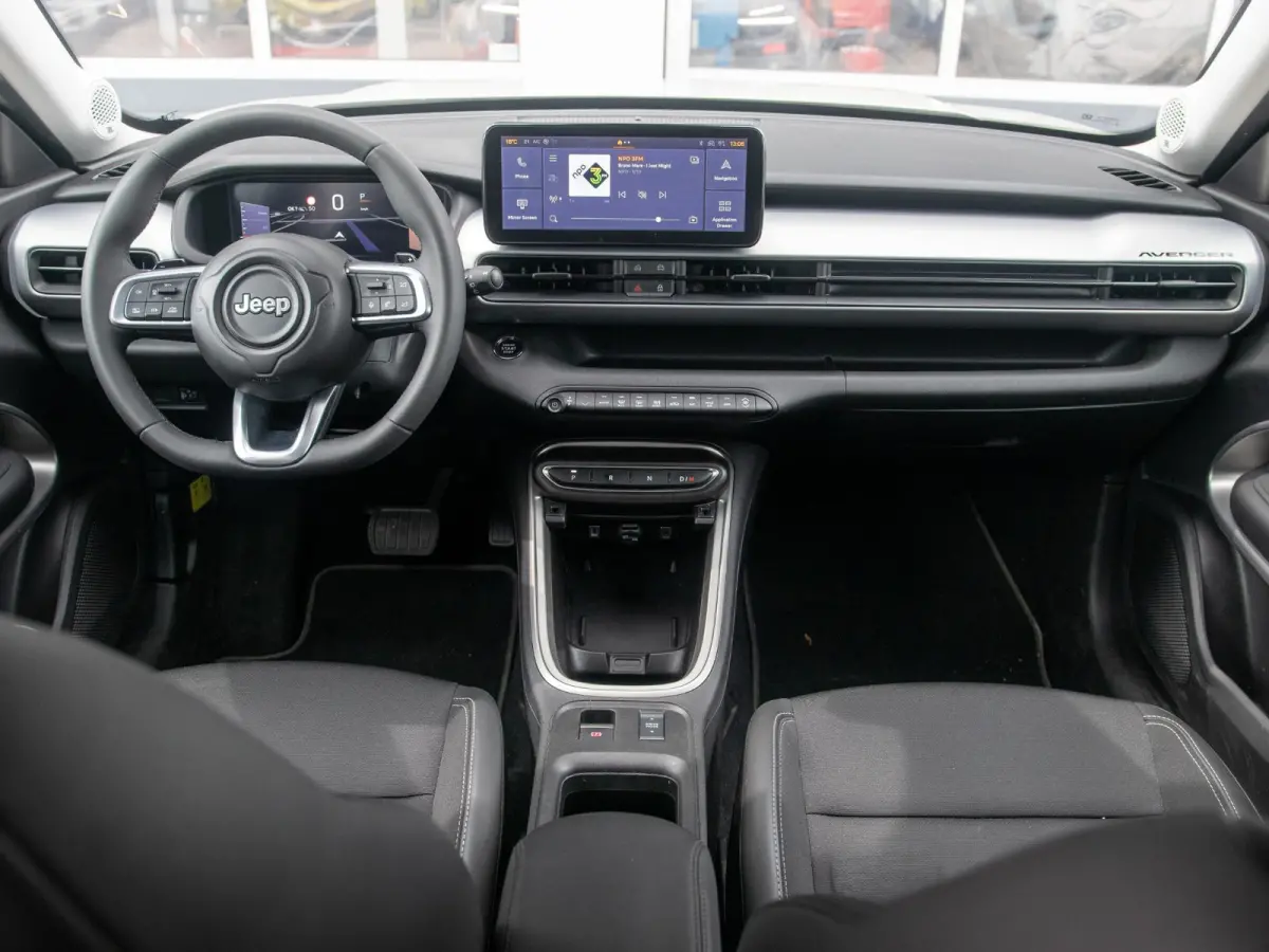 1.2 e-Hybrid Summit | Infotainment&Convenience Pack