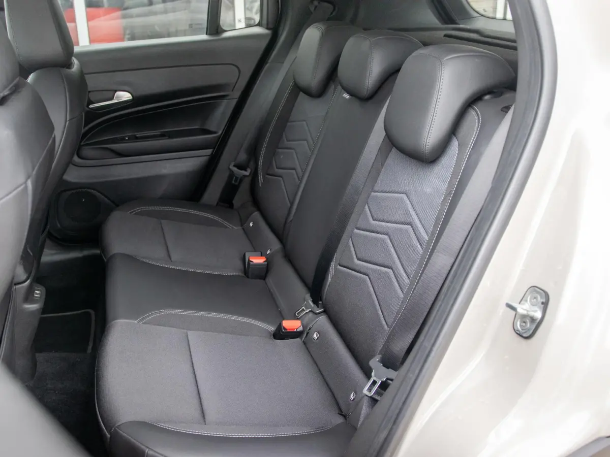 1.2 e-Hybrid Summit | Infotainment&Convenience Pack