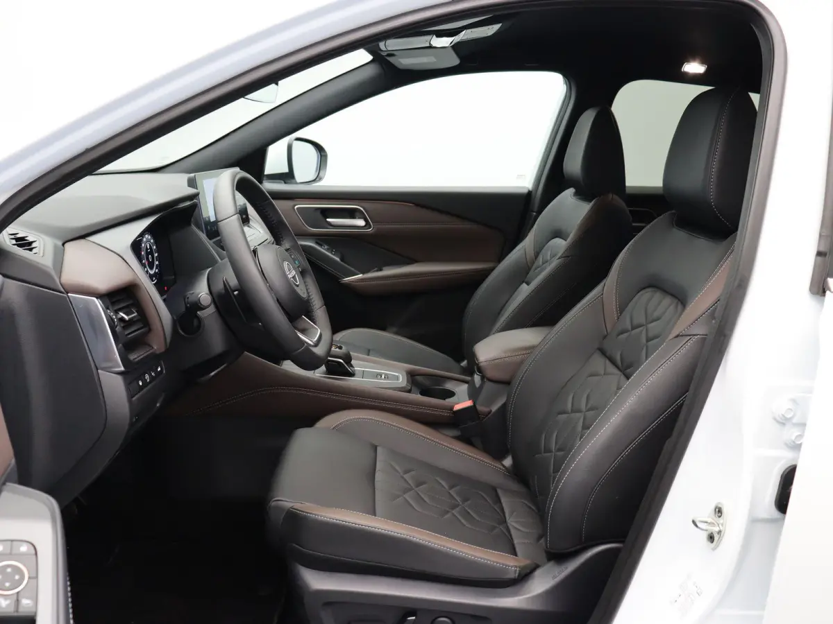 158pk MHEV Xtronic Tekna | Pilot assist | Stoel, stuur en voorruitverwarming | Lederen bekleding | Google intergratie | Elketrisch verstelbare bestuurderstoel |