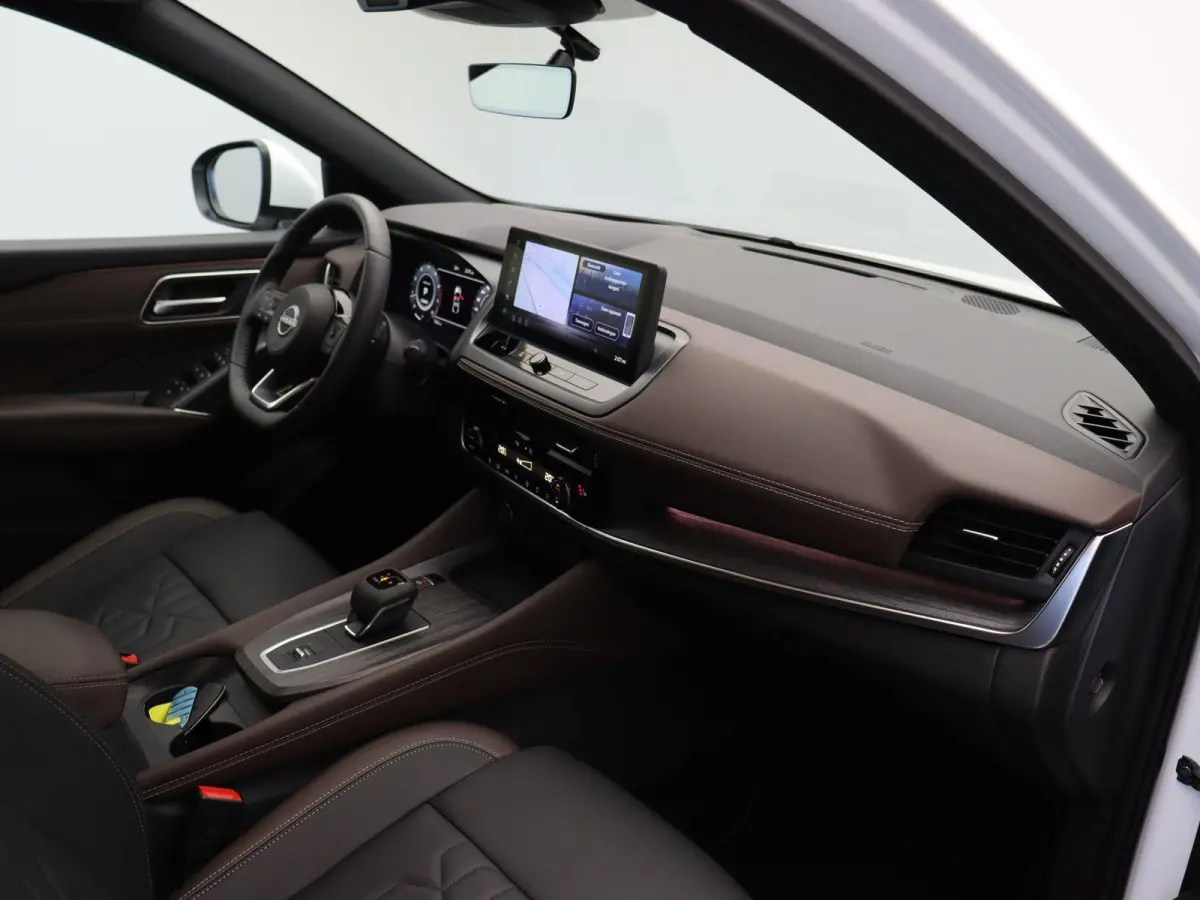 158pk MHEV Xtronic Tekna | Pilot assist | Stoel, stuur en voorruitverwarming | Lederen bekleding | Google intergratie | Elketrisch verstelbare bestuurderstoel |