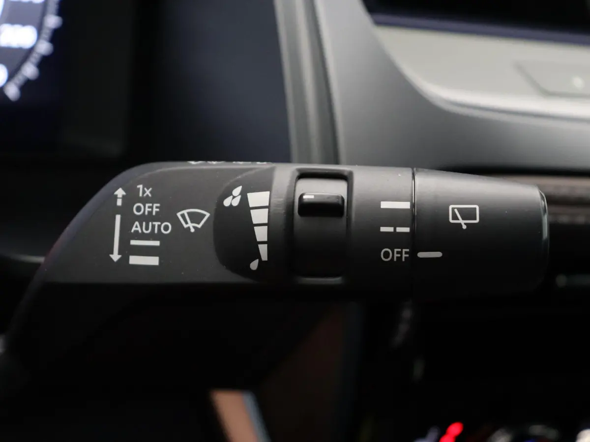 158pk MHEV Xtronic Tekna | Pilot assist | Stoel, stuur en voorruitverwarming | Lederen bekleding | Google intergratie | Elketrisch verstelbare bestuurderstoel |
