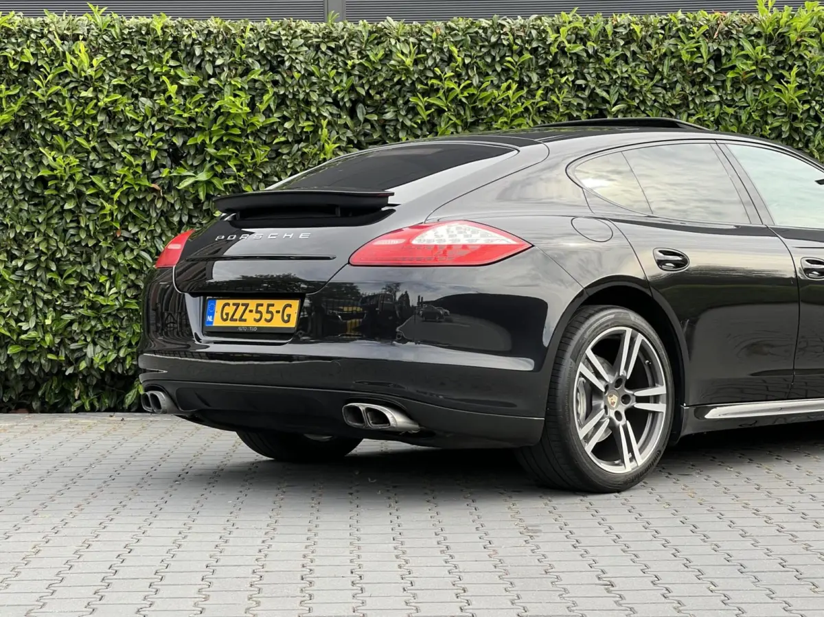 4.8 4S, PANORAMADAK, LUCHTVERING, SPORTCHRONO, BOSE, SPORTUITLAAT, NAVIGATIE, DODEHOEK, MEMORY, CRUISE CONTROL, CLIMATE CONTROL, STOELVERWARMING, LICHTMETAAL 20"
