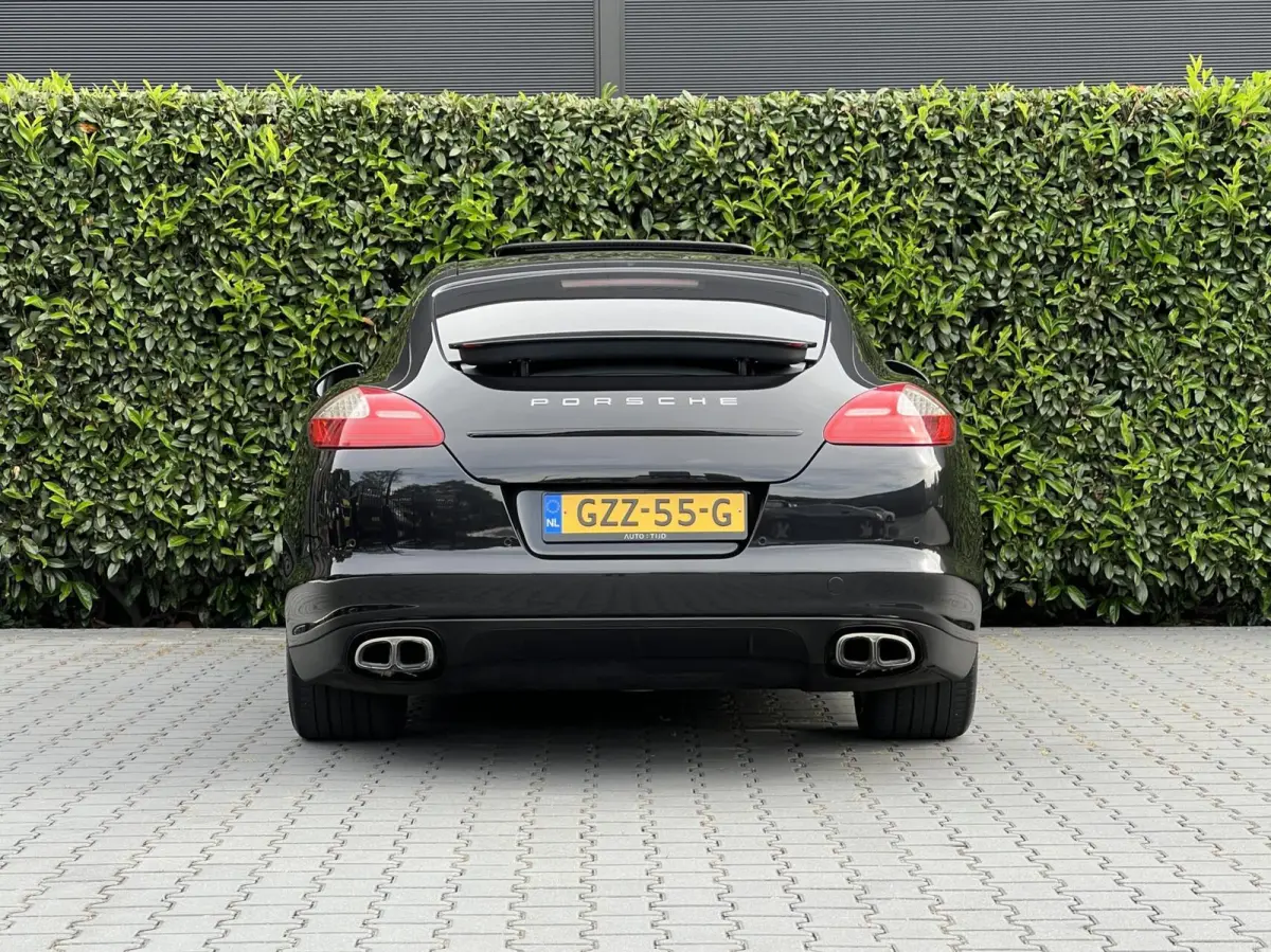 4.8 4S, PANORAMADAK, LUCHTVERING, SPORTCHRONO, BOSE, SPORTUITLAAT, NAVIGATIE, DODEHOEK, MEMORY, CRUISE CONTROL, CLIMATE CONTROL, STOELVERWARMING, LICHTMETAAL 20"