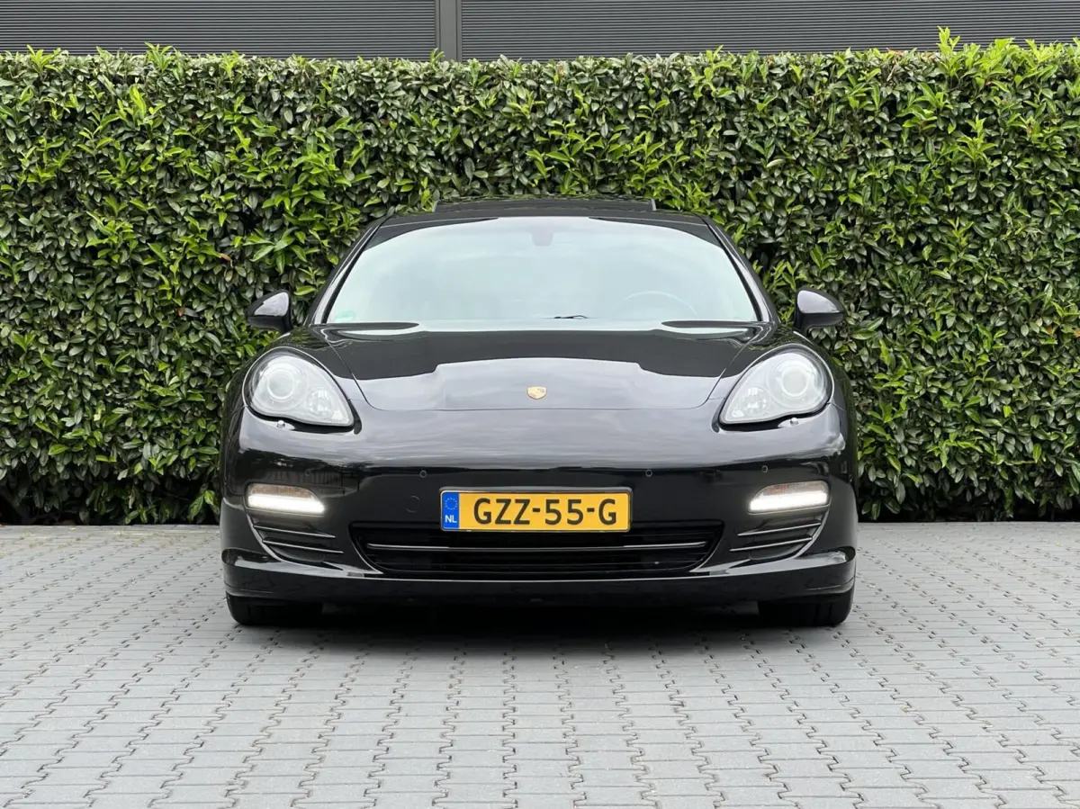 4.8 4S, PANORAMADAK, LUCHTVERING, SPORTCHRONO, BOSE, SPORTUITLAAT, NAVIGATIE, DODEHOEK, MEMORY, CRUISE CONTROL, CLIMATE CONTROL, STOELVERWARMING, LICHTMETAAL 20"