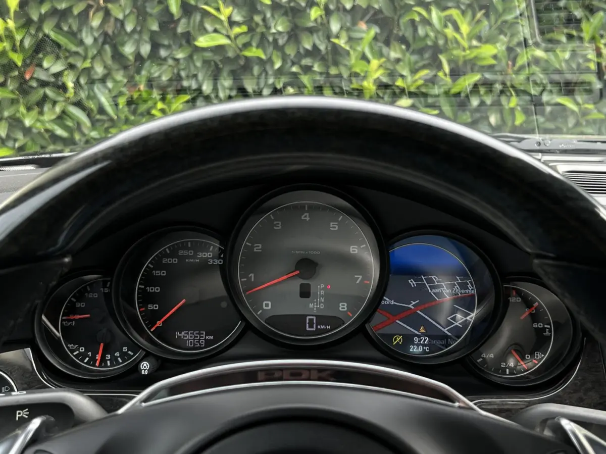 4.8 4S, PANORAMADAK, LUCHTVERING, SPORTCHRONO, BOSE, SPORTUITLAAT, NAVIGATIE, DODEHOEK, MEMORY, CRUISE CONTROL, CLIMATE CONTROL, STOELVERWARMING, LICHTMETAAL 20"