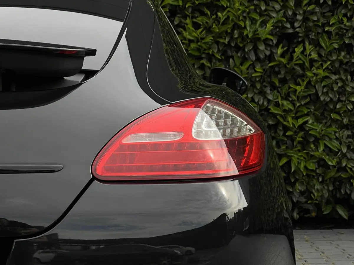 4.8 4S, PANORAMADAK, LUCHTVERING, SPORTCHRONO, BOSE, SPORTUITLAAT, NAVIGATIE, DODEHOEK, MEMORY, CRUISE CONTROL, CLIMATE CONTROL, STOELVERWARMING, LICHTMETAAL 20"
