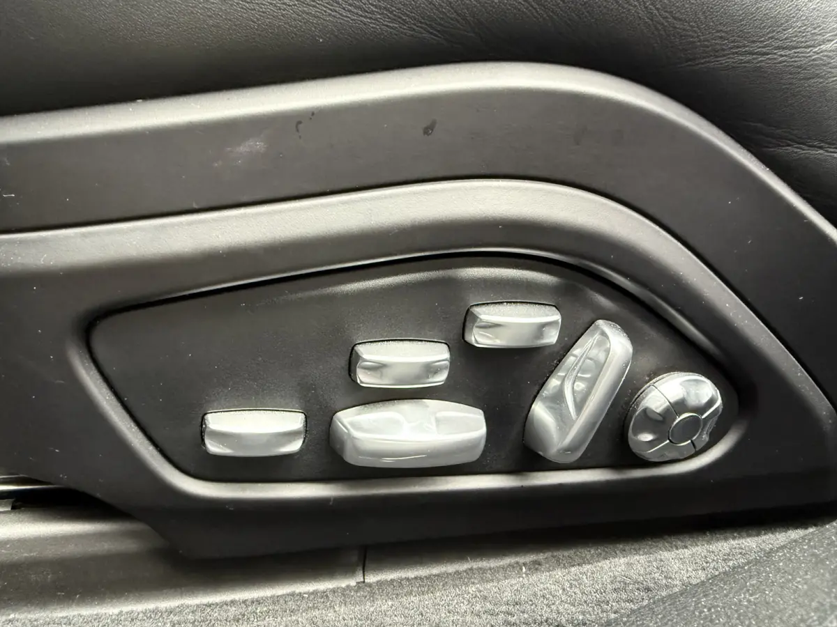 BWJ 2018 4.0 Turbo 680 PK S E-Hybrid PANORAMADAK | SPORTCHRONO | KERAMISCHE REMSCHIJVEN | STOELKOELING/STOELVERWARMING | MEMORYSTOELEN | PDLS LED KOPLAMPEN |