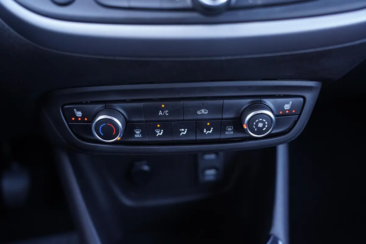 1.2 Turbo Edition Apple Carplay Stuur- en stoelverwarming Navi PDC Camera Cruise