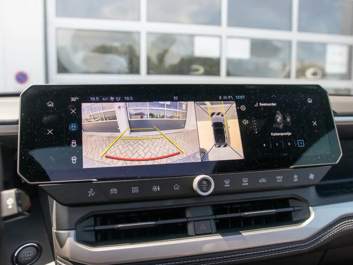 First Edition 74 kWh | Actieprijs | Adapt. Cruise | Camera | Carplay | 20" | Elektr. A-Klep | Navi | Winter Pack | Schuif/Kanteldak | Premium Pack | Conv. Pack | Warmtepomp