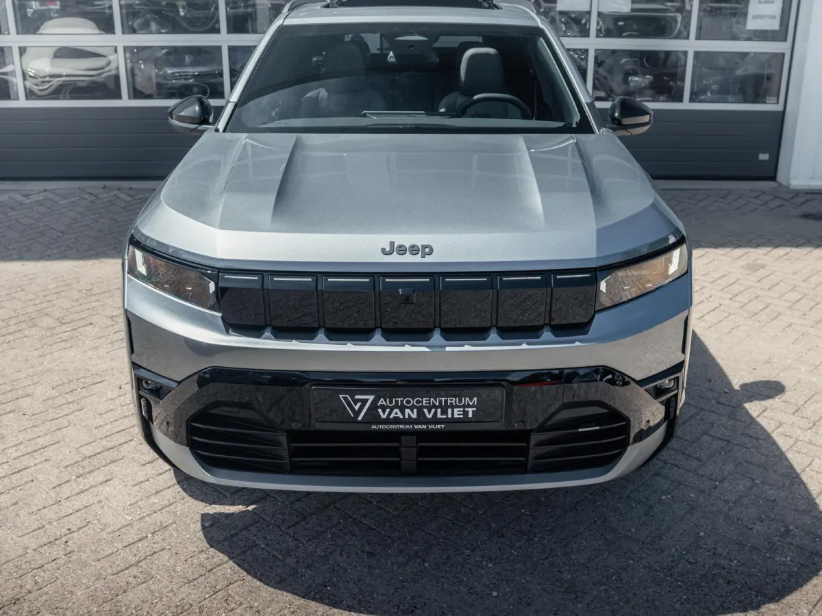 First Edition 74 kWh | Actieprijs | Adapt. Cruise | Camera | Carplay | 20" | Elektr. A-Klep | Navi | Winter Pack | Schuif/Kanteldak | Premium Pack | Conv. Pack | Warmtepomp