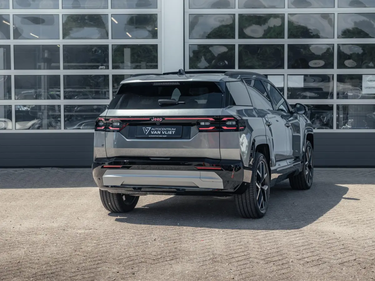 First Edition 74 kWh | Actieprijs | Adapt. Cruise | Camera | Carplay | 20" | Elektr. A-Klep | Navi | Winter Pack | Schuif/Kanteldak | Premium Pack | Conv. Pack | Warmtepomp