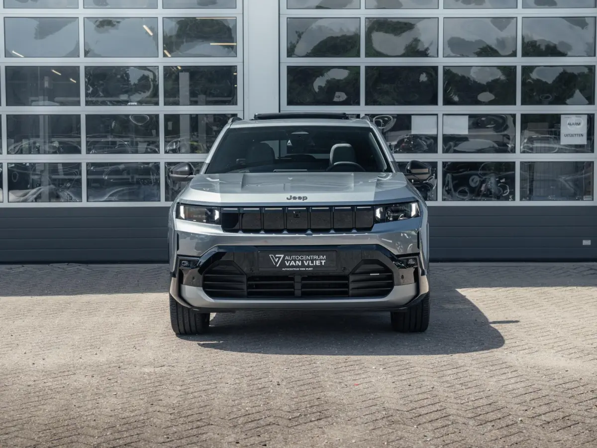 First Edition 74 kWh | Actieprijs | Adapt. Cruise | Camera | Carplay | 20" | Elektr. A-Klep | Navi | Winter Pack | Schuif/Kanteldak | Premium Pack | Conv. Pack | Warmtepomp