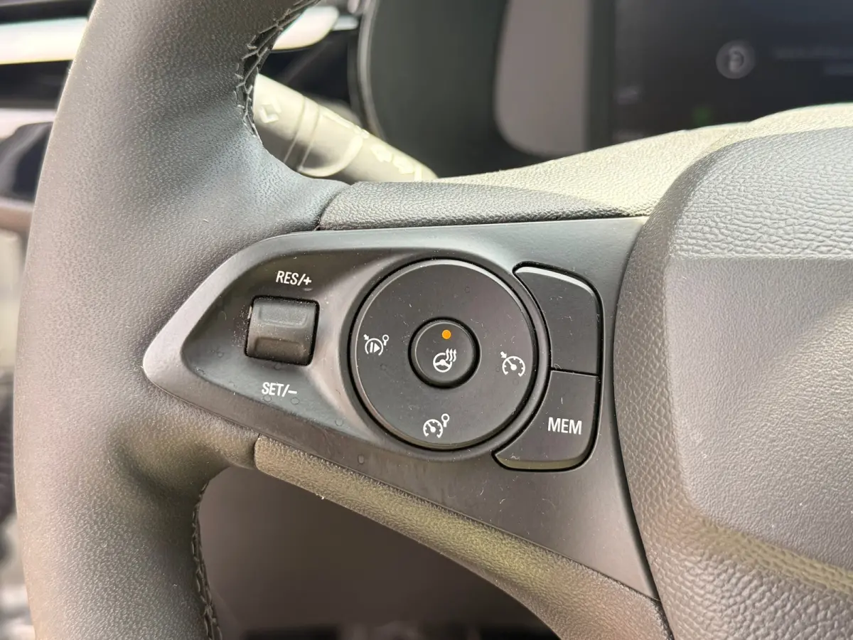 1.2 GS l Panoramadak l LED l Carplay l Winter pack l Blind-spot