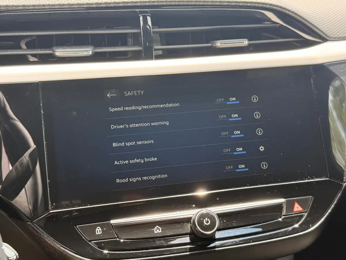 1.2 GS l Panoramadak l LED l Carplay l Winter pack l Blind-spot