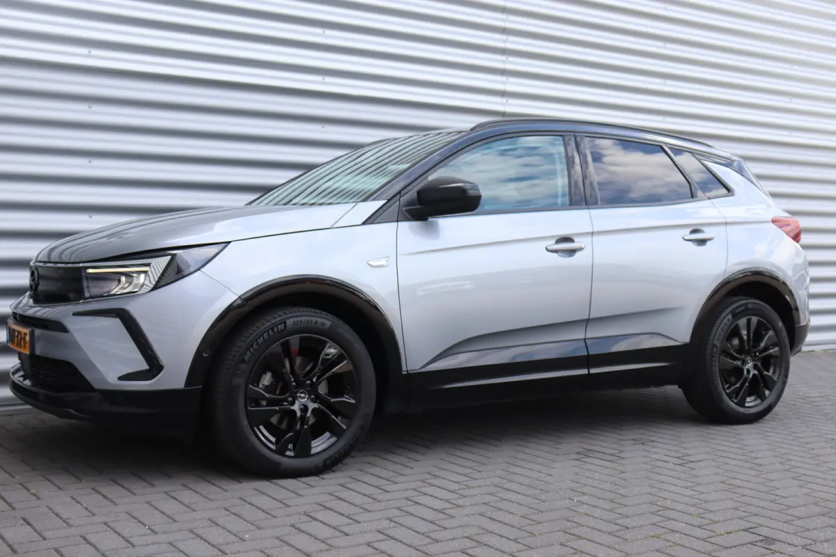 1.2 TURBO 130PK LEVEL 4 GS AUTOMAAT / NAVI / LEDER / CLIMA / LED / PDC / AGR / 18" LMV / CAMERA / WINTERPAKKET / BLUETOOTH / CRUISECONTROL / 1E EIGENAAR / NIEUWSTAAT !!