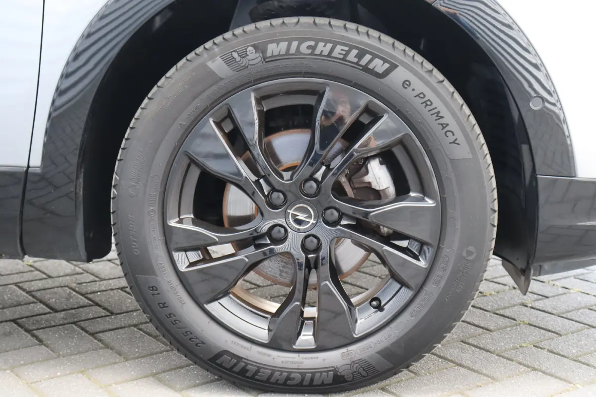 1.2 TURBO 130PK LEVEL 4 GS AUTOMAAT / NAVI / LEDER / CLIMA / LED / PDC / AGR / 18" LMV / CAMERA / WINTERPAKKET / BLUETOOTH / CRUISECONTROL / 1E EIGENAAR / NIEUWSTAAT !!