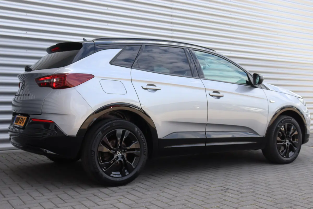 1.2 TURBO 130PK LEVEL 4 GS AUTOMAAT / NAVI / LEDER / CLIMA / LED / PDC / AGR / 18" LMV / CAMERA / WINTERPAKKET / BLUETOOTH / CRUISECONTROL / 1E EIGENAAR / NIEUWSTAAT !!