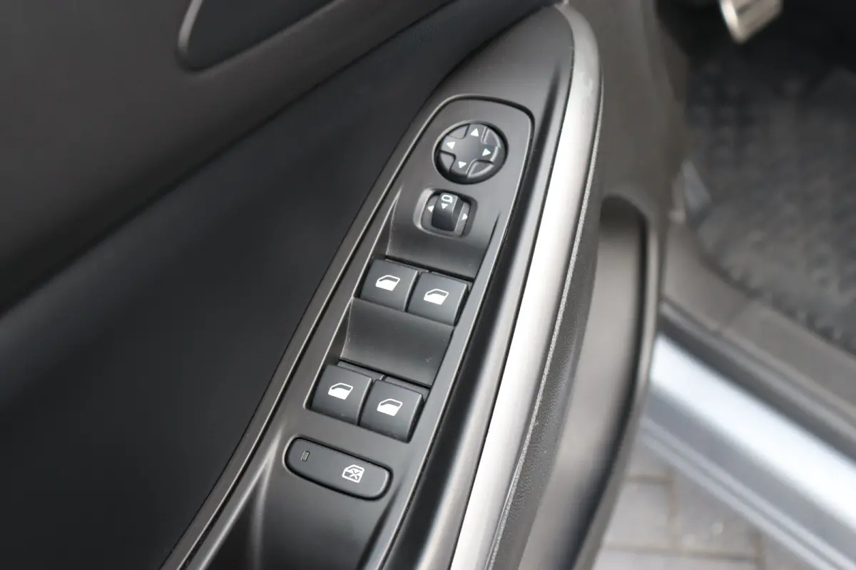 1.2 TURBO 130PK LEVEL 4 GS AUTOMAAT / NAVI / LEDER / CLIMA / LED / PDC / AGR / 18" LMV / CAMERA / WINTERPAKKET / BLUETOOTH / CRUISECONTROL / 1E EIGENAAR / NIEUWSTAAT !!